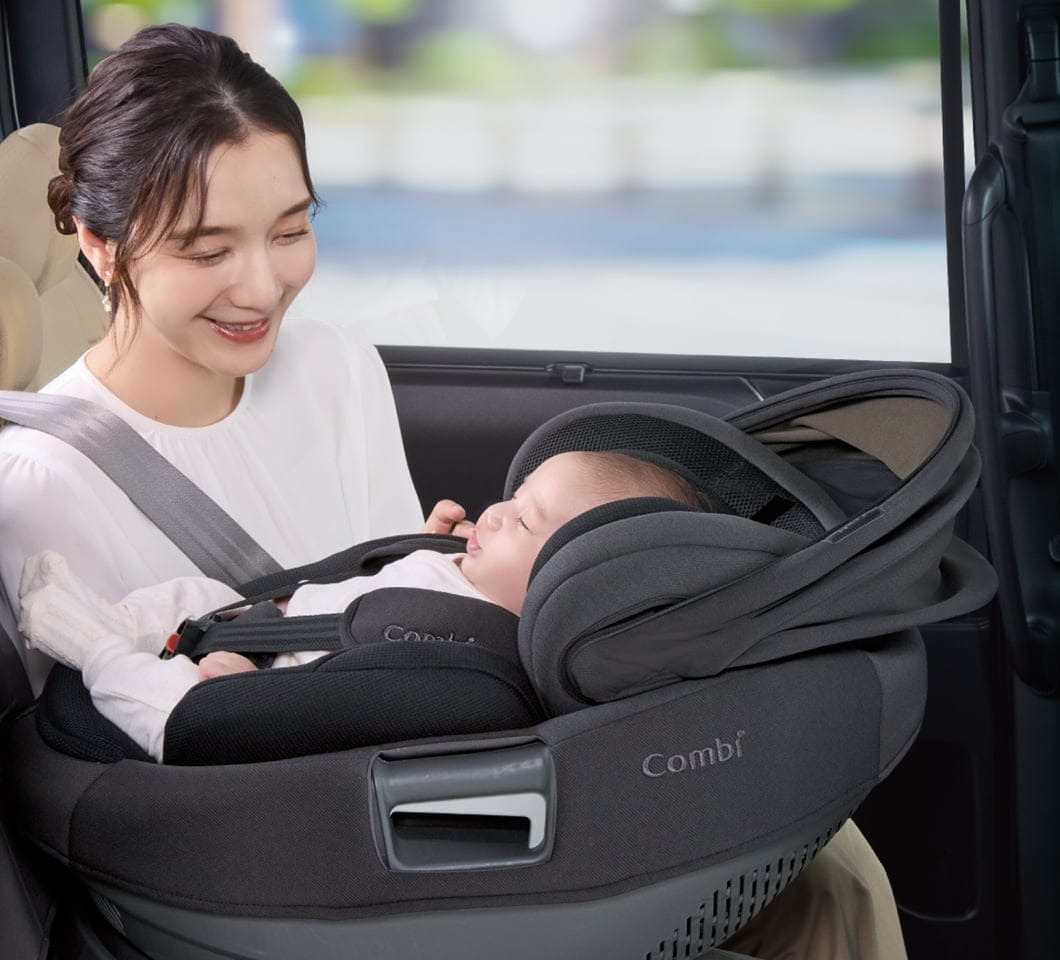 コンパクトベッド型チャイルドシート「THE S（ザ・エス）」｜コンビ